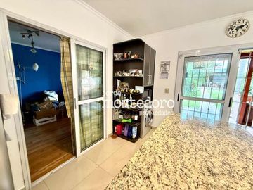 Casa en venta en Villa Luzuriaga
