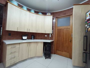 Casa en venta en LA REINA