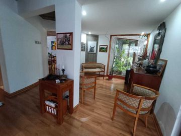 Casa en venta en LA REINA