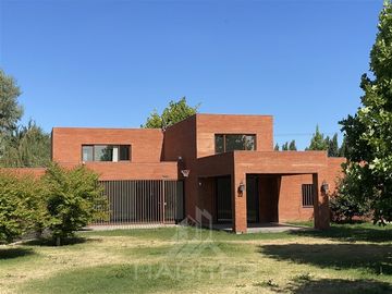 Casa en Venta en El Yugo Llavería