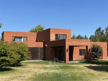Casa en Venta en El Yugo Llavería