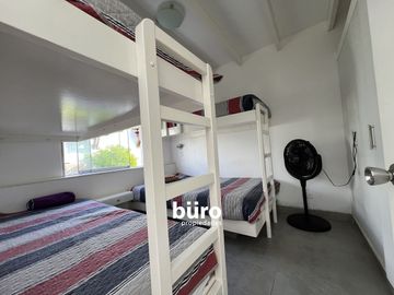 PRECIOSA CASA DE PLAYA EN VENTA, PRIMERA FILA PLAYA MAR AZUL ASIA