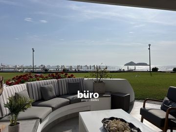 PRECIOSA CASA DE PLAYA EN VENTA, PRIMERA FILA PLAYA MAR AZUL ASIA