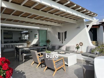 PRECIOSA CASA DE PLAYA EN VENTA, PRIMERA FILA PLAYA MAR AZUL ASIA