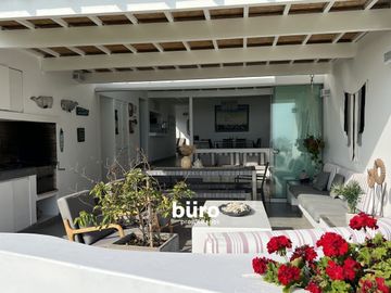 PRECIOSA CASA DE PLAYA EN VENTA, PRIMERA FILA PLAYA MAR AZUL ASIA