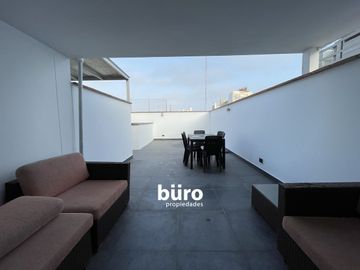 LINDO DÚPLEX  EN VENTA DE 3 DORMITORIOS CON AMPLIA TERRAZA  EN MIRAFLORES