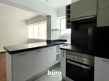 LINDO DÚPLEX  EN VENTA DE 3 DORMITORIOS CON AMPLIA TERRAZA  EN MIRAFLORES