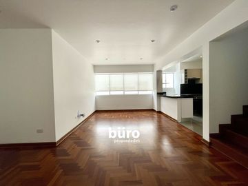 LINDO DÚPLEX  EN VENTA DE 3 DORMITORIOS CON AMPLIA TERRAZA  EN MIRAFLORES