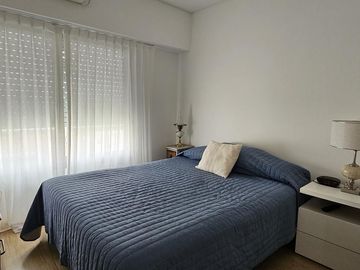 Departamento de 3 ambientes con balcón en Olivos