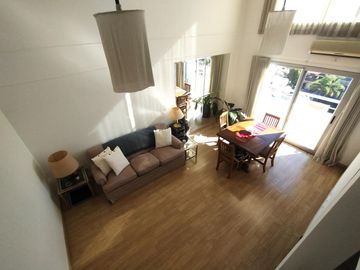 Departamento de 3 ambientes con balcón en Olivos