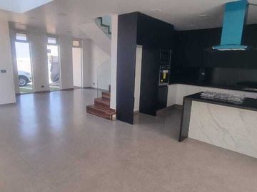 Venta de Casa dentro de coto, Parques Vallarta, Zapopan
