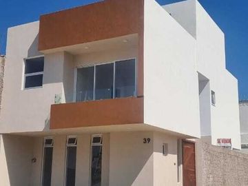 Venta de Casa dentro de coto, Parques Vallarta, Zapopan