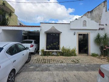 Casa en venta de una planta en la Colonia México Mérida