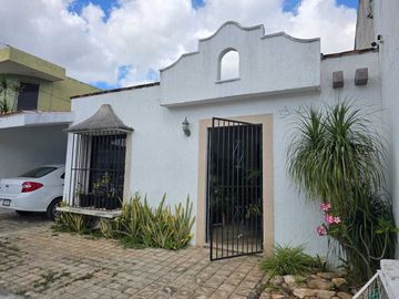 Casa en venta de una planta en la Colonia México Mérida