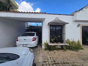 Casa en venta de una planta en la Colonia México Mérida