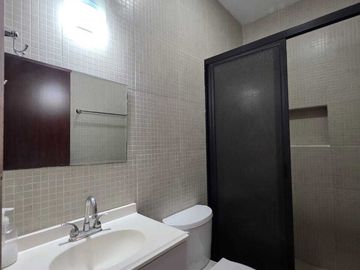 CASA EN VENTA EN GRAN SANTA FE C/ 4 RECÁMARAS Y ALBERCA, MERIDA YUCATAN