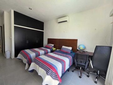CASA EN VENTA EN GRAN SANTA FE C/ 4 RECÁMARAS Y ALBERCA, MERIDA YUCATAN