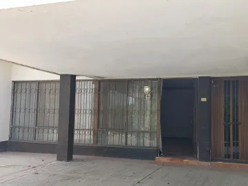 CASA DE 1 PISO. EXCELENTE UBICACIÓN