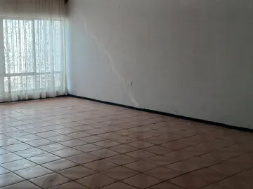 CASA DE 1 PISO. EXCELENTE UBICACIÓN