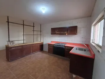 CASA DE 1 PISO. EXCELENTE UBICACIÓN