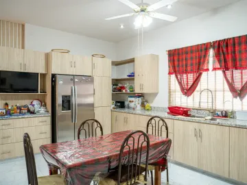 Venta Casa amplia de un nivel, área Viñedos