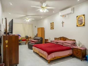 Venta Casa amplia de un nivel, área Viñedos