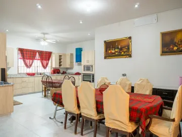 Venta Casa amplia de un nivel, área Viñedos