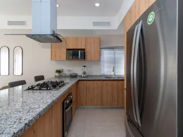 Casa Nueva en Venta en Av. Juárez y Periférico, Torreón, Coah.