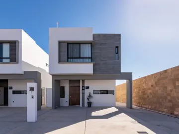 Casa Nueva en Venta en Av. Juárez y Periférico, Torreón, Coah.