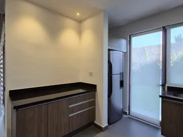 Casa Amueblada en Venta con Recámara en Planta Baja en Altozano la Nueva Laguna
