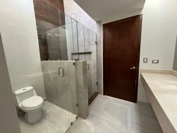 Casa en Venta en Exclusiva Comunidad Cerrada en Los Viñedos, Torreón