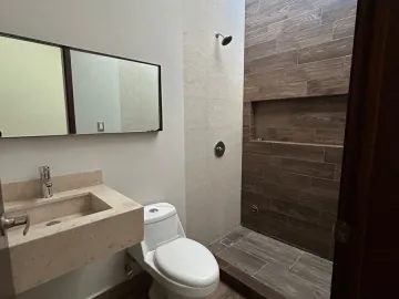 Casa en Venta en Exclusiva Comunidad Cerrada en Los Viñedos, Torreón