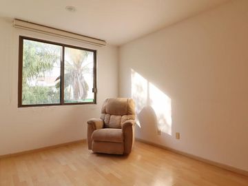 CASA EN VENTA EN MORELIA, ZONA ALTOZANO.