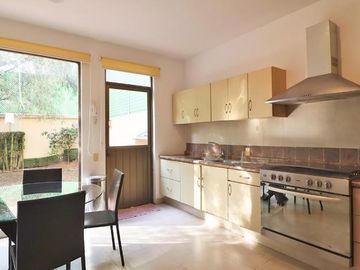 CASA EN VENTA EN MORELIA, ZONA ALTOZANO.