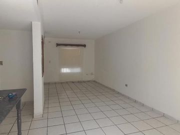 CASA EN VENTA EN FRACCIONAMIENTO VILLAS DEL SOL, TORREON, COAHUILA.