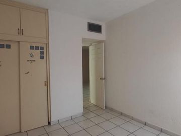 CASA EN VENTA EN FRACCIONAMIENTO VILLAS DEL SOL, TORREON, COAHUILA.