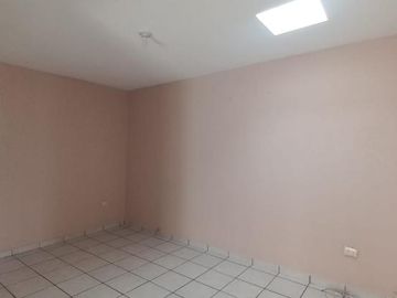 CASA EN VENTA EN FRACCIONAMIENTO VILLAS DEL SOL, TORREON, COAHUILA.