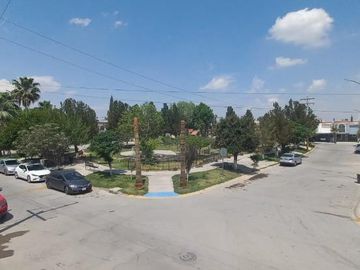 CASA EN VENTA EN FRACCIONAMIENTO VILLAS DEL SOL, TORREON, COAHUILA.