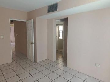 CASA EN VENTA EN FRACCIONAMIENTO VILLAS DEL SOL, TORREON, COAHUILA.