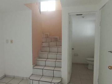 CASA EN VENTA EN FRACCIONAMIENTO VILLAS DEL SOL, TORREON, COAHUILA.