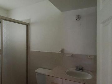 CASA EN VENTA EN FRACCIONAMIENTO VILLAS DEL SOL, TORREON, COAHUILA.