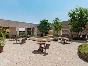 Fábrica de tabaco en exclusiva ubicación 9,784 m2 de potencial infinito