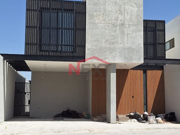 CASA EN VENTA AL NORTE