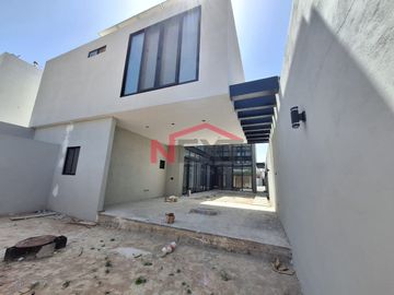 CASA EN VENTA AL NORTE