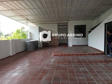 ARRIENDO de CASA COMERCIAL en BUCARAMANGA