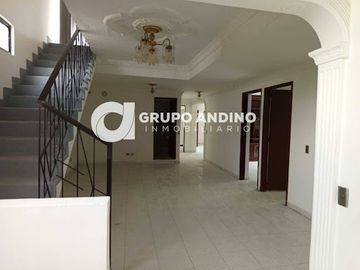ARRIENDO de CASA COMERCIAL en BUCARAMANGA