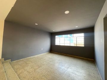 Casa a pie de Calle - Colonia La Paz - Zona Av. Juarez