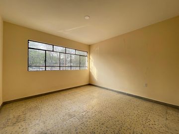 Casa a pie de Calle - Colonia La Paz - Zona Av. Juarez