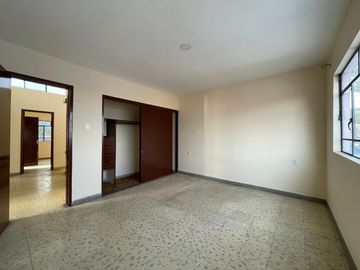 Casa a pie de Calle - Colonia La Paz - Zona Av. Juarez