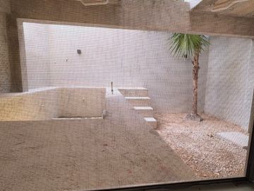 Casa en Cancún con 3 unidades rentables cerca de la playa